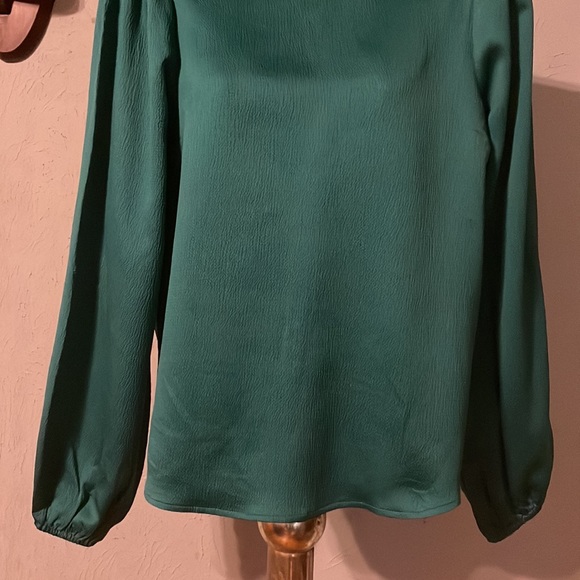 Small Express green mock neck long sleeve button back peep hole blouse top - Picture 7 of 15